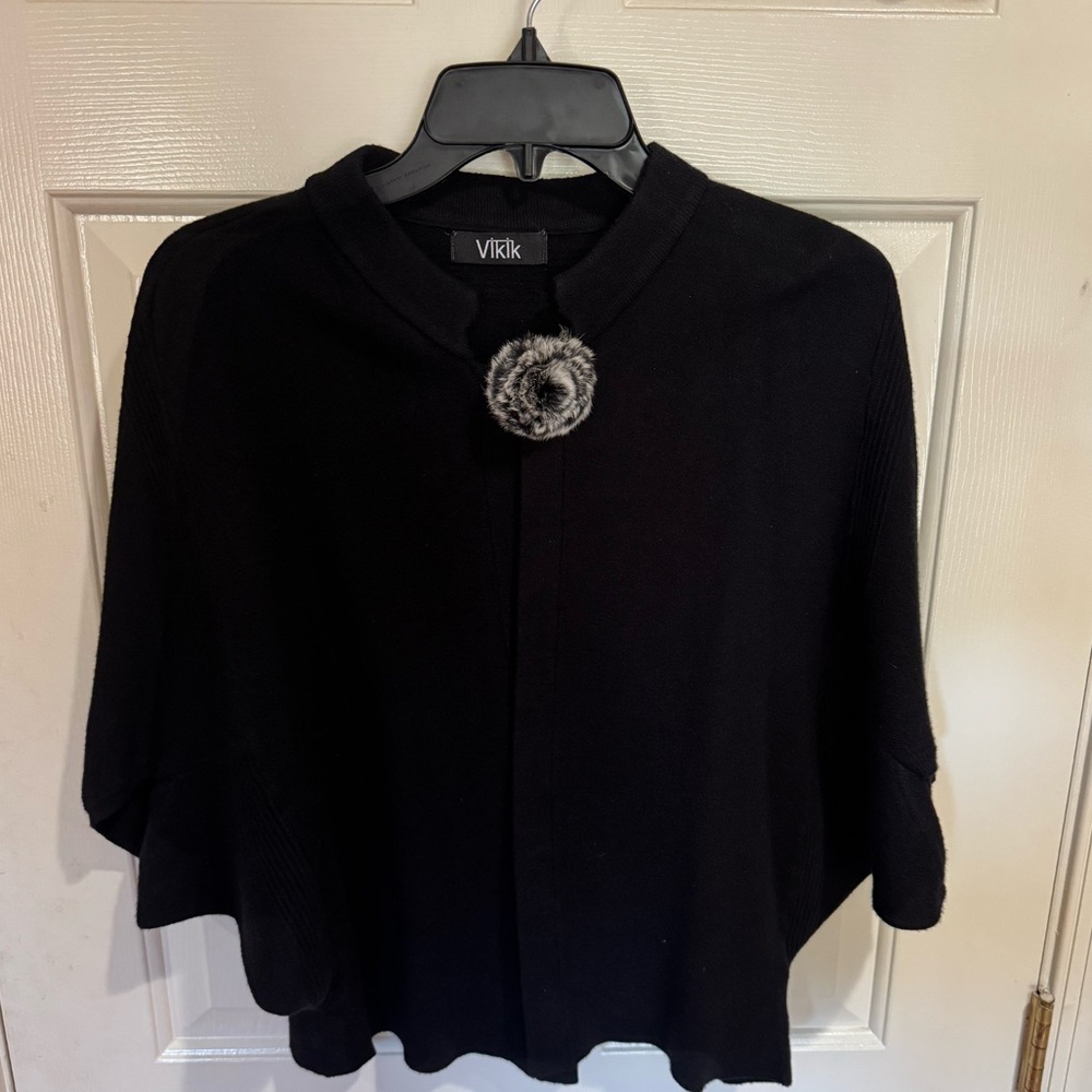 Black sleeve short swing sweater jacket. Size M